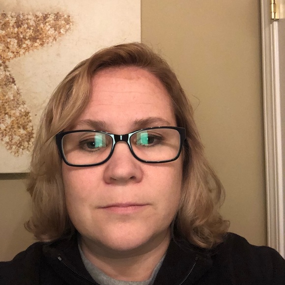 Meet your Posher, Amy - Picture 1 of 1